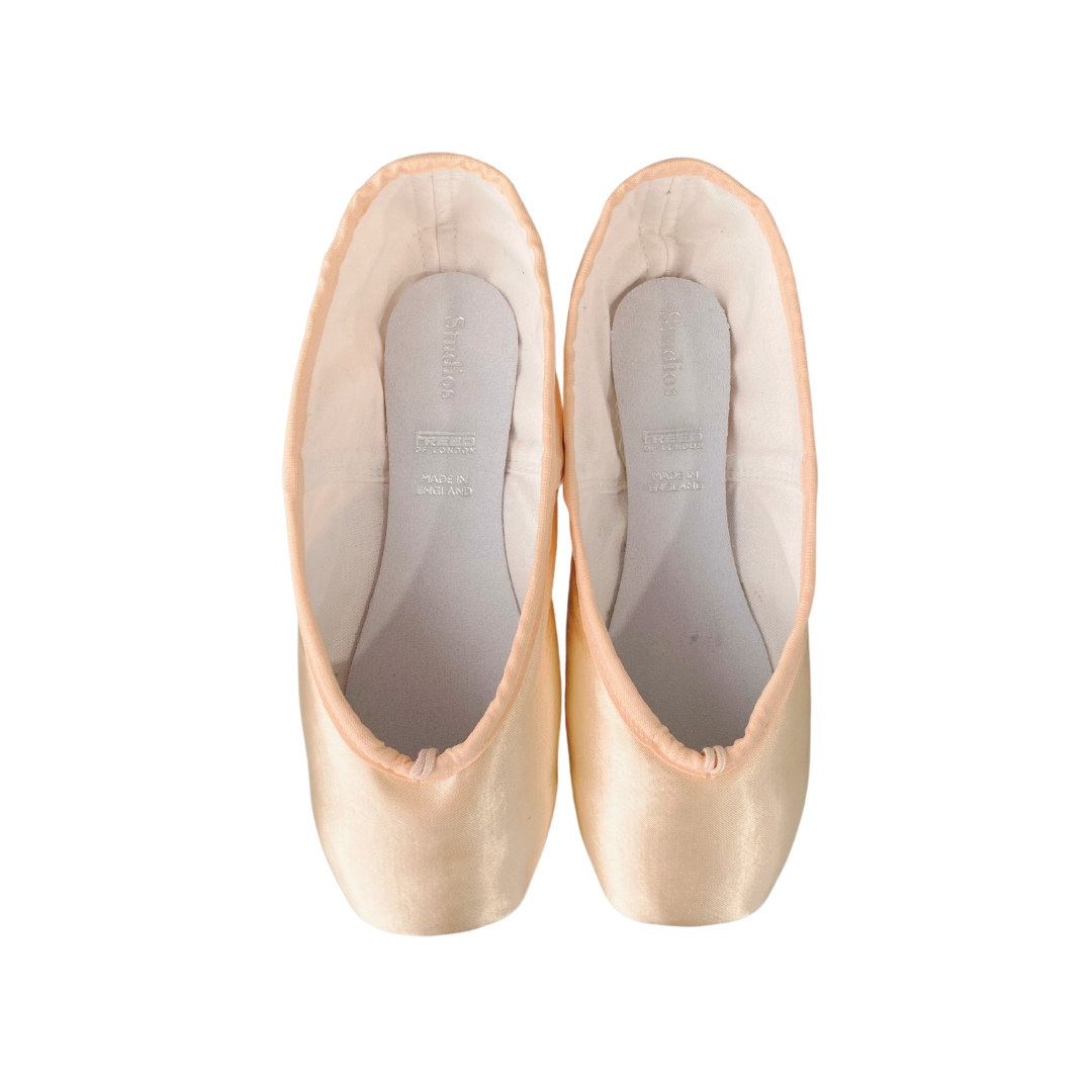 Maple Leaf Pointe Shoe